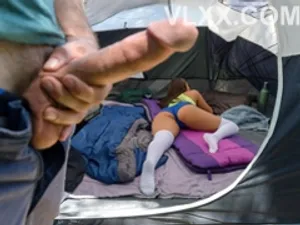 Ccủa quý trai có cuộc sống thay đổi sau khi 2 cô chị kế mới dọn đến sống chung