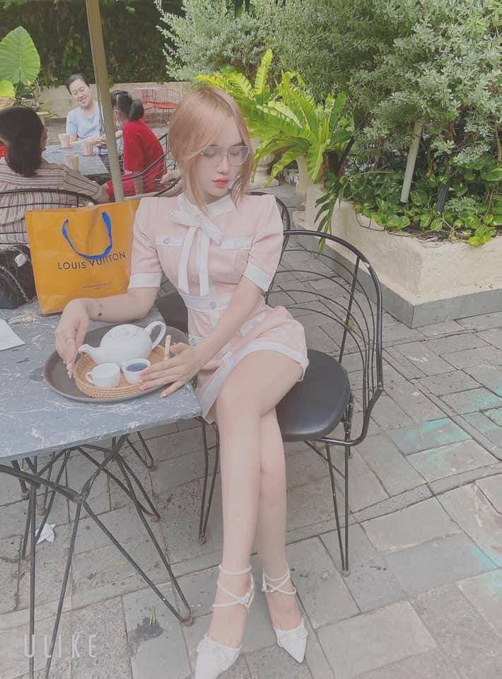Chịch chị họ dam dang trong mùa hè nóng nực buồn chán ở quê
