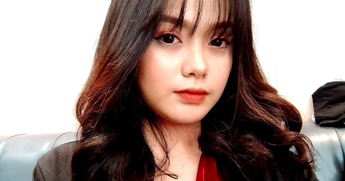 Sex vn hot girl thủ dâm bằng sextoy size châu Âu