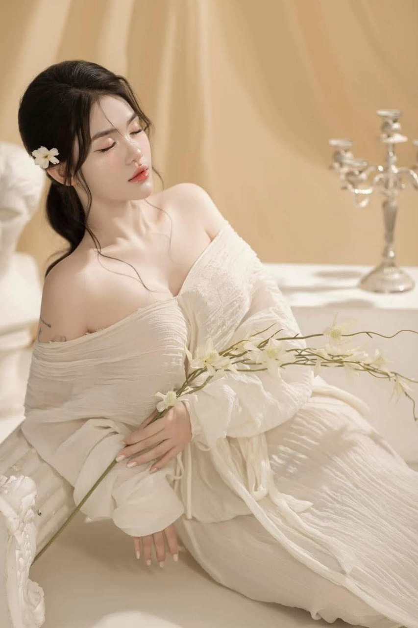NACR-682 Cô gái Sugar Daddy này thích chơi núm vú và liếm toàn bộ cơ thể! !